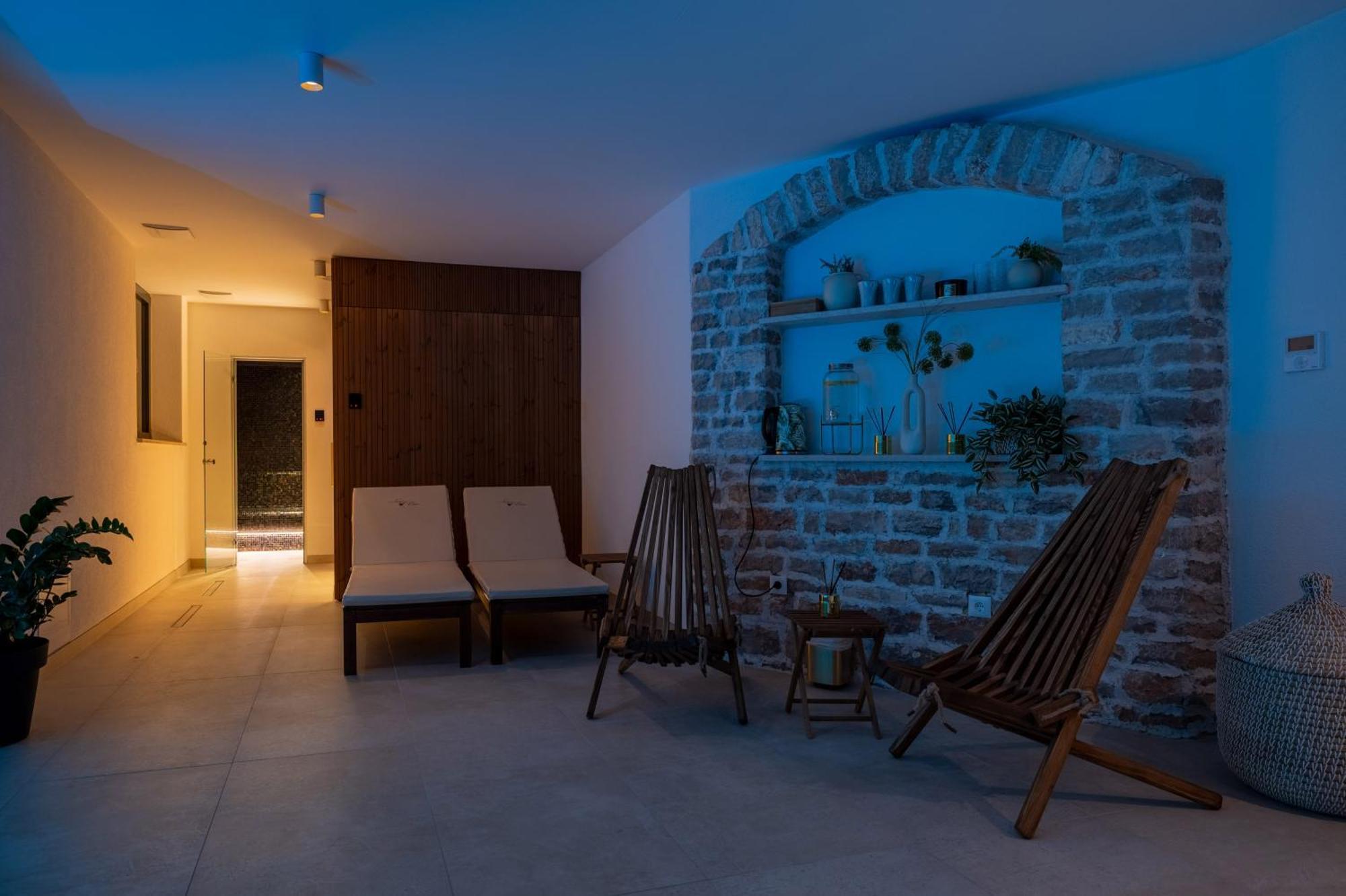Hotel Nono Ban Hotel & Villa 4*