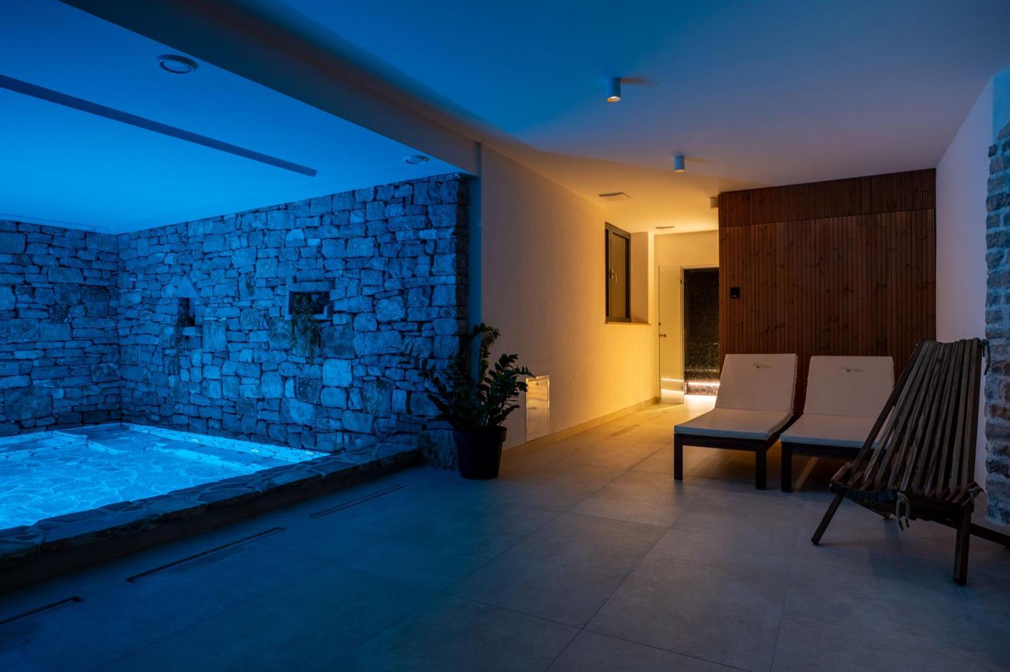 Nono Ban Hotel & Villa Hotel 4*