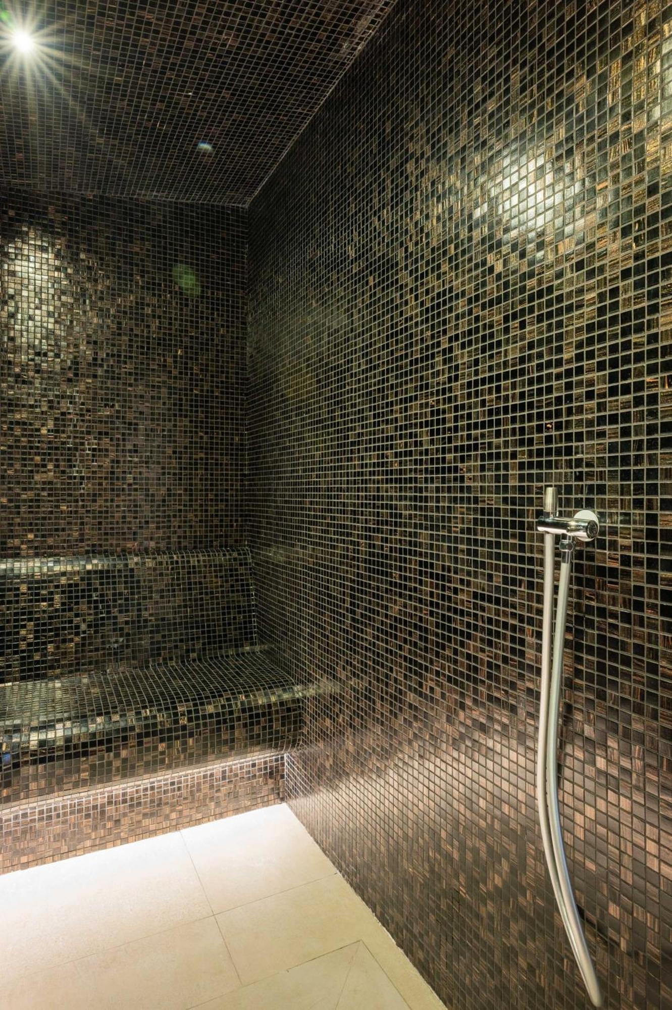 Nono Ban Hotel & Villa