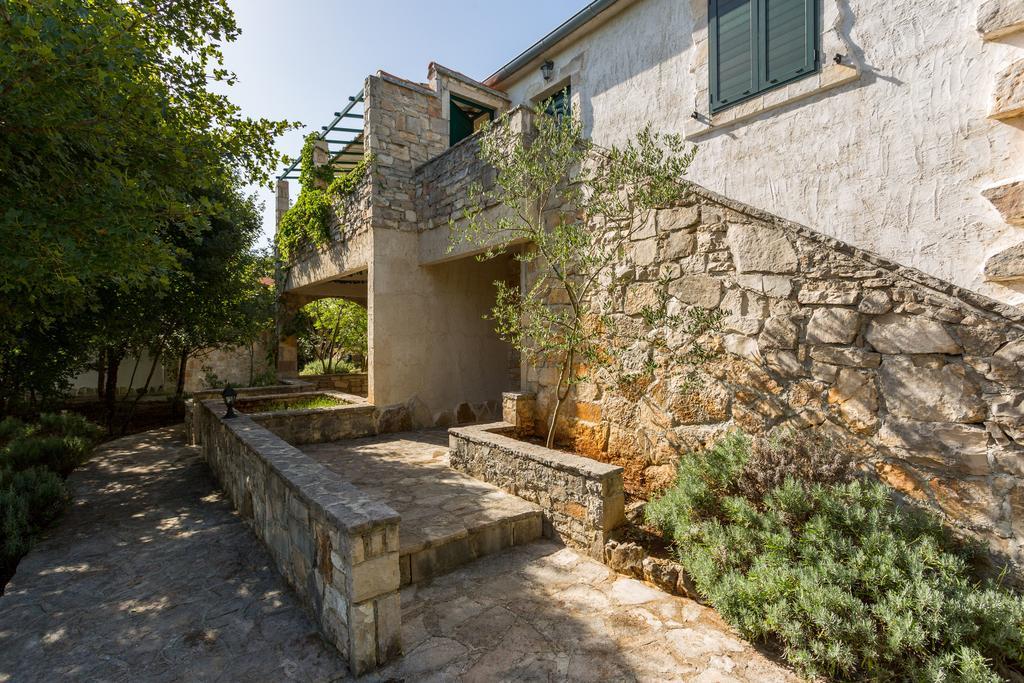 Nono Ban Hotel & Villa